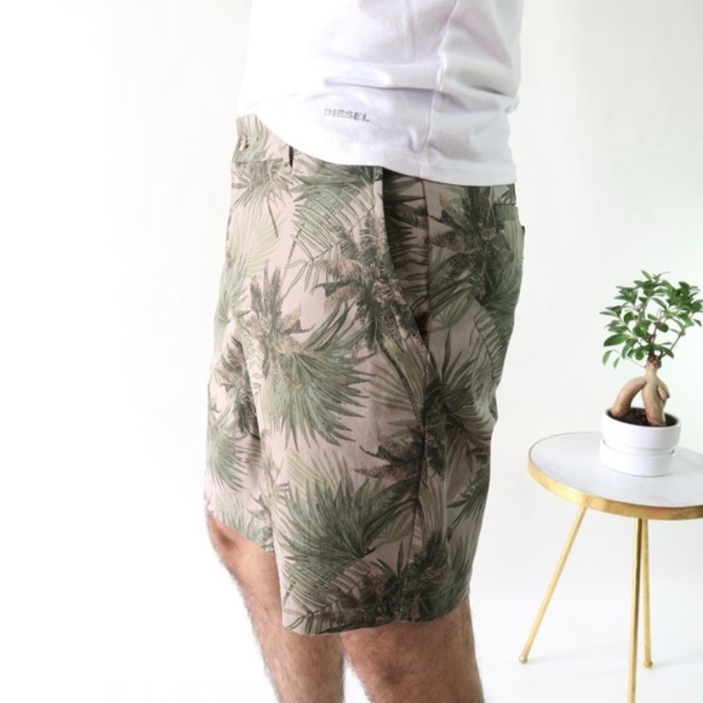 Slate & Stone Khaki Palm Print Shorts 32 - Picture 5 of 7
